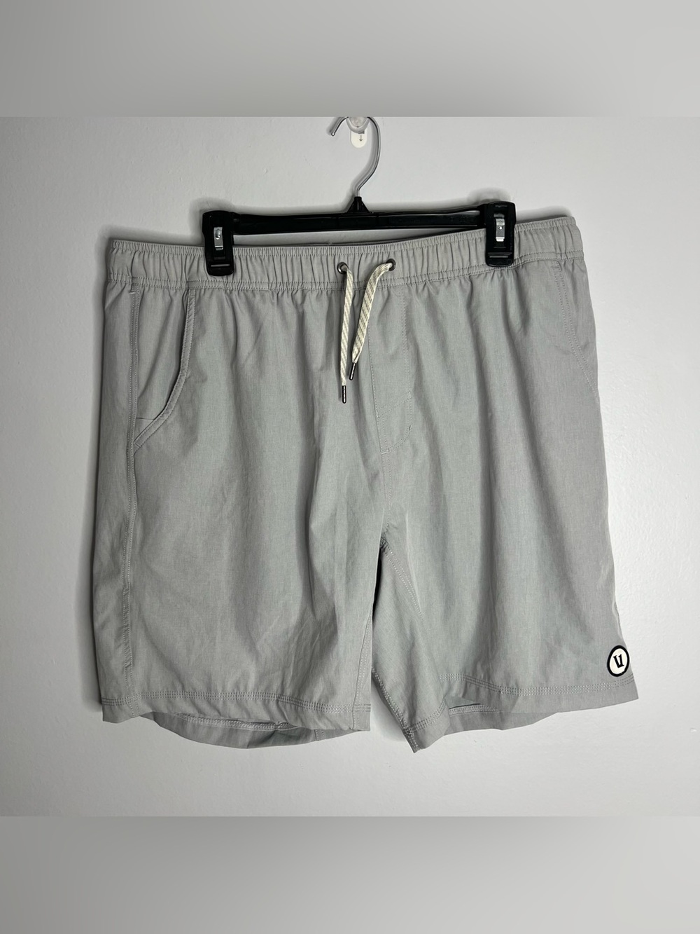 Vuori Kore Shorts 7 Inch Inseam Lined Shorts Mens XXL Grey V302